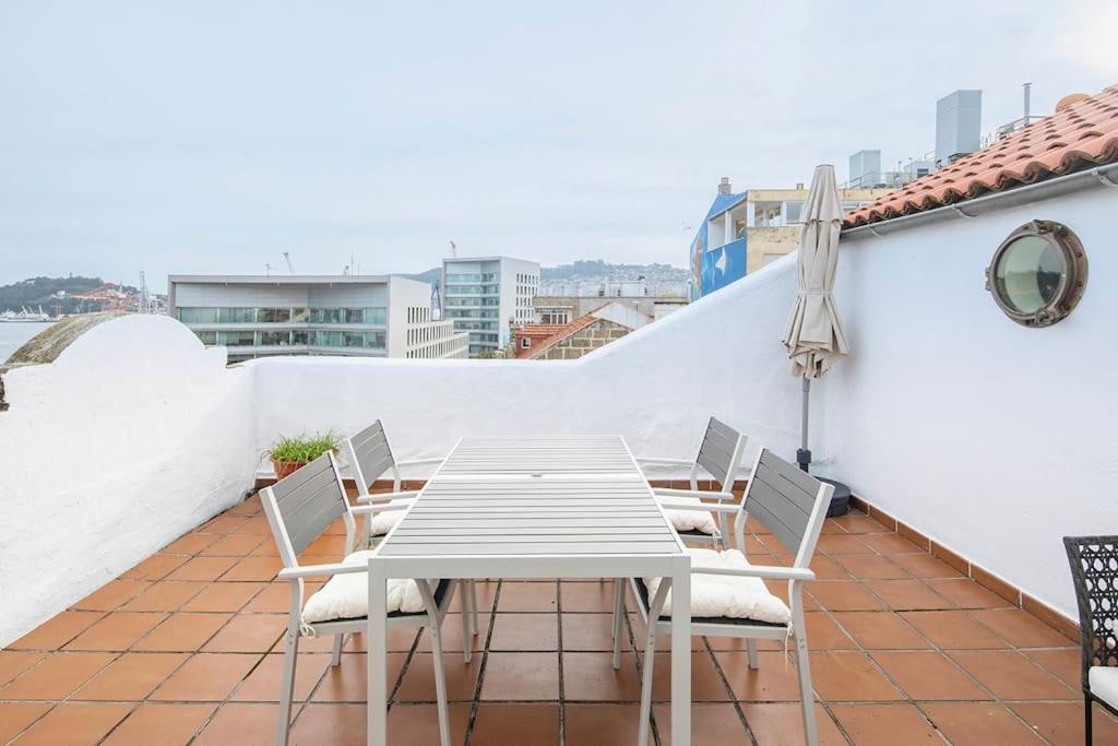 Centrico Atico Frente Al Mar Apartment Vigo Luaran gambar